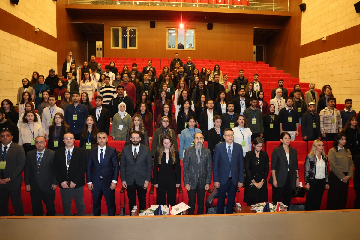 MAÜ’de Gençlik Forumu: Türkiye’nin Dört Bir Yanından Gelen Gençler Sürdürülebilir Gelecek İçin Buluştu