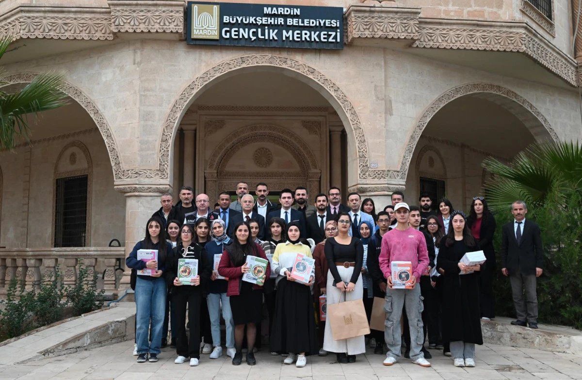 MBB'den &Ouml;ğrencilere Kaynak Kitap Desteği