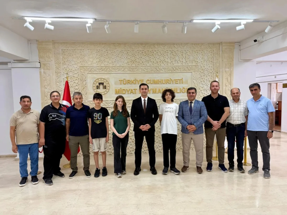 Midyat Kaymakamı Kaya LGS &Ouml;ğrencilerini Ağırladı