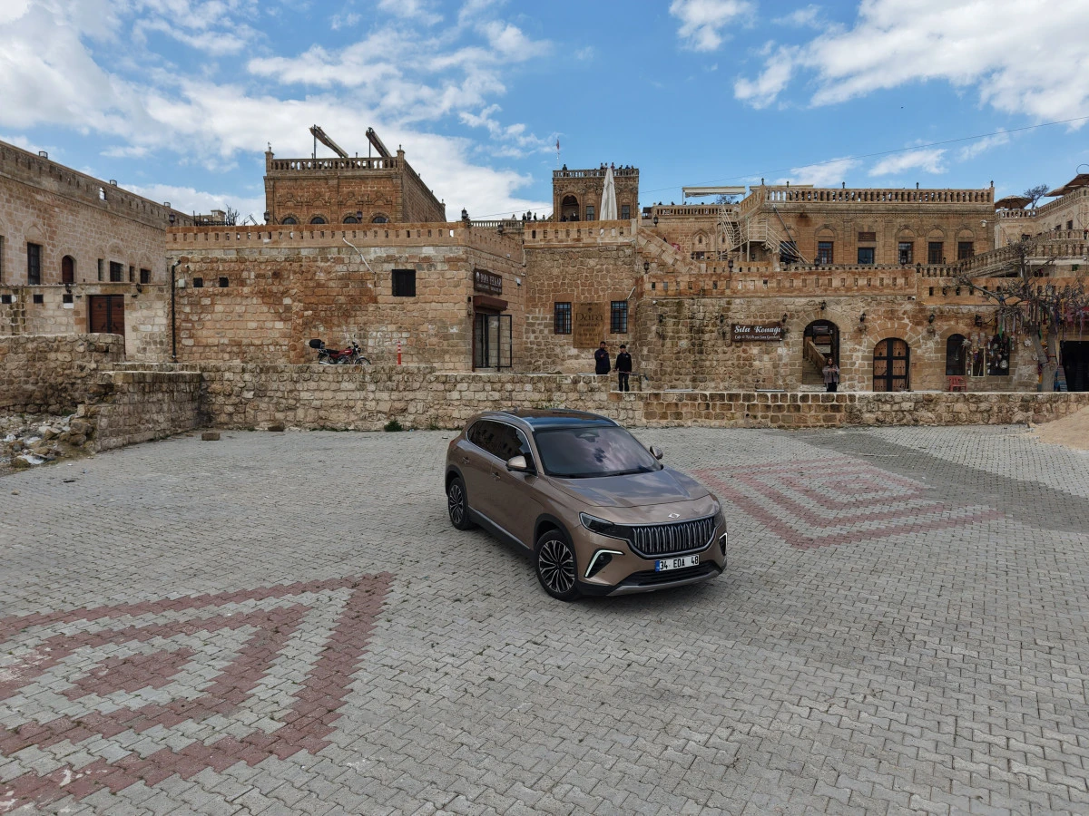 Midyat'ın katori taşı sarısı Togg'a &ouml;nerildi