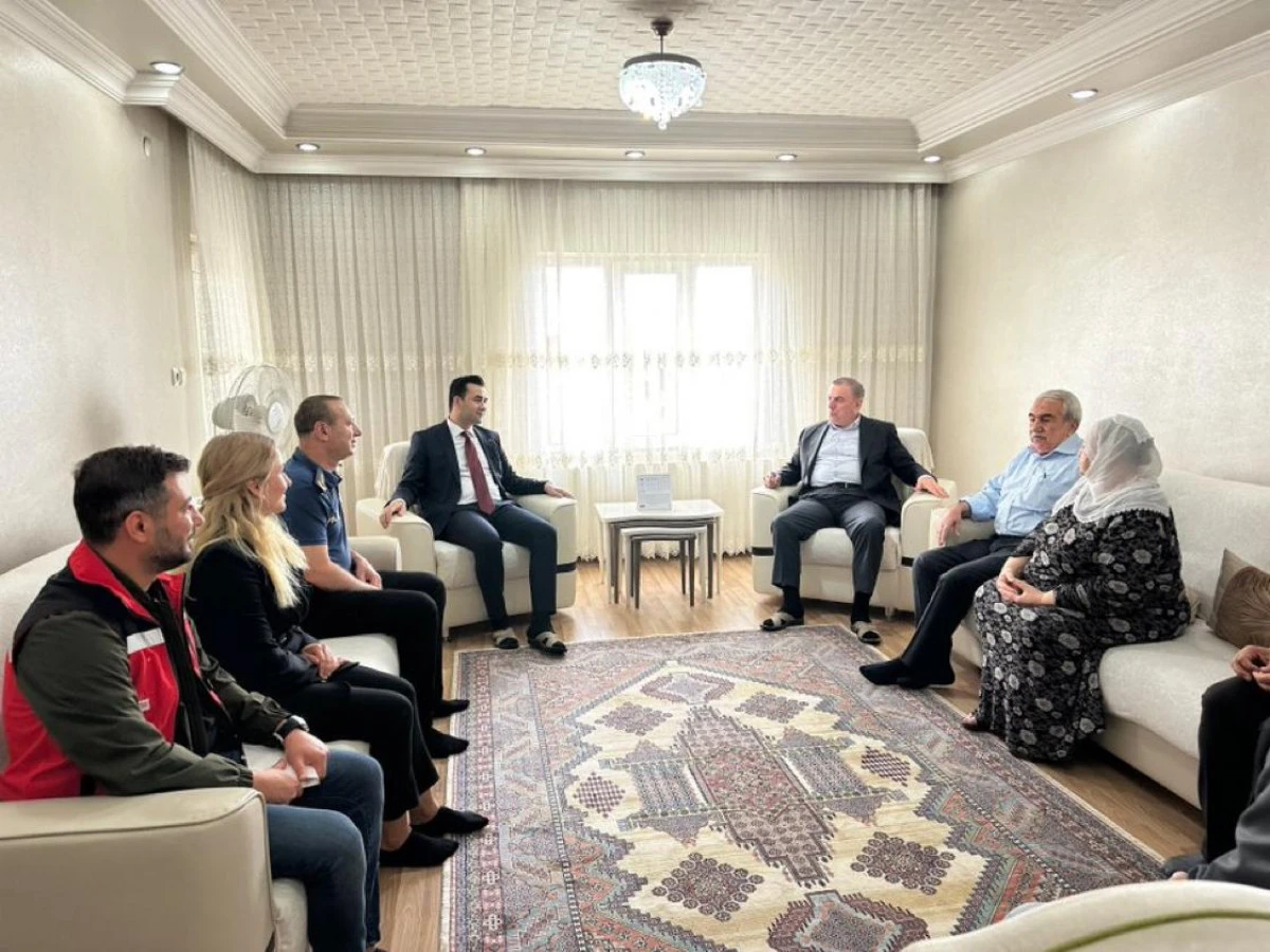 Midyat&rsquo;ta D&uuml;nya Yaşlılar G&uuml;n&uuml;&rsquo;nde Anlamlı Ziyaretler