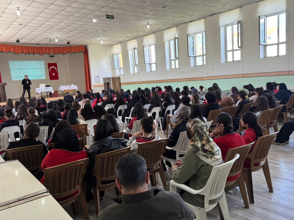Midyat&rsquo;ta &Ouml;ğrencilere T&Uuml;BİTAK Bilim S&ouml;yleşisi
