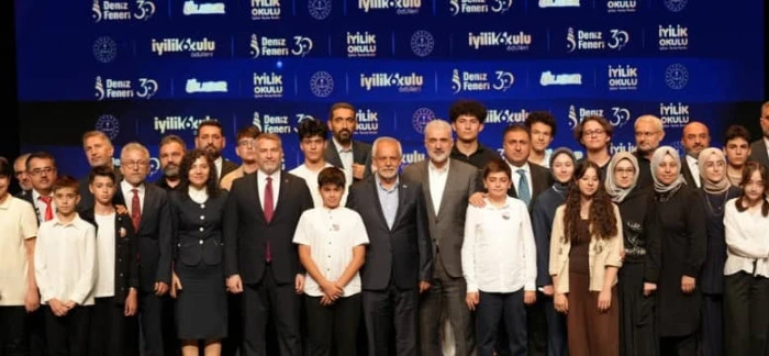MİLL&Icirc; EĞİTİMDEN GURUR TABLOSU: MARDİN EKİBİNE T&Uuml;RKİYE BİRİNCİLİĞİ &Ouml;D&Uuml;L&Uuml; BAKAN YARDIMCISINDAN