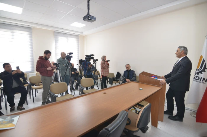 MTSO Başkanı Hatip &Ccedil;elik: Mega End&uuml;stri Planı Yeniden G&ouml;zden Ge&ccedil;irilmeli