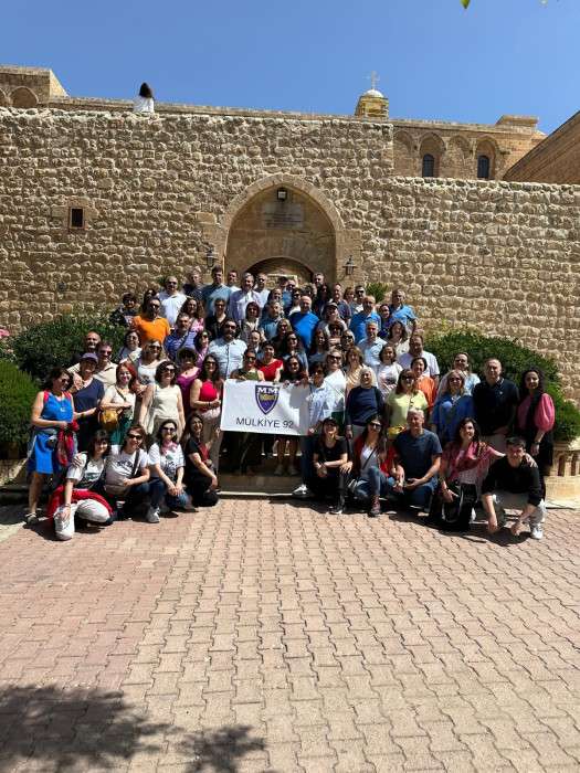 Mülkiye 1992 mezunları Mardin’e geldi