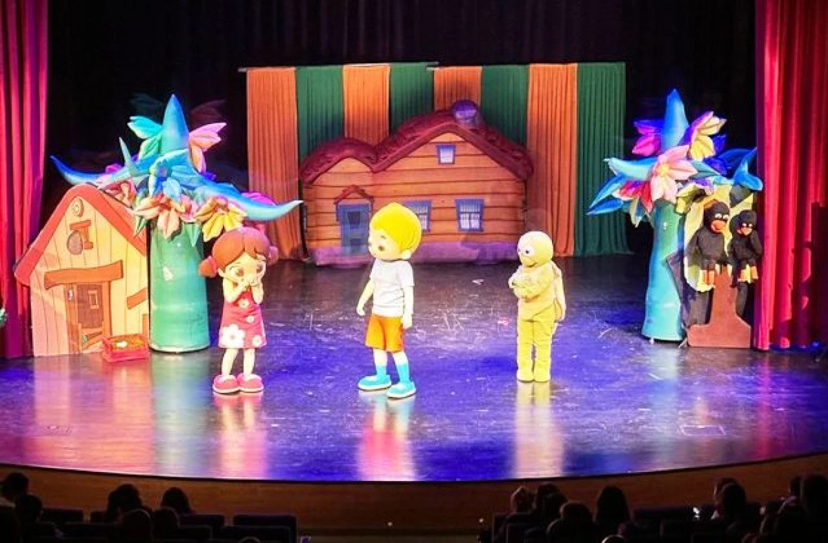 Niloya ve Arkadaşları Mardin’de Miniklerle Buluşuyor