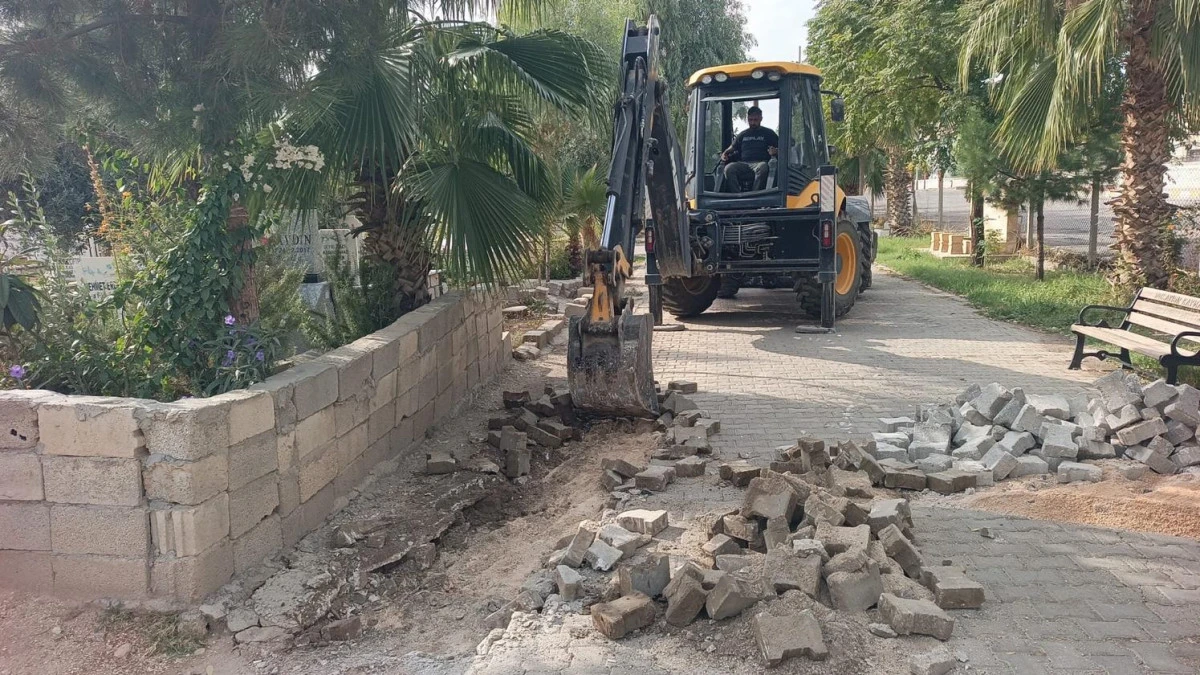 Nusaybin Belediyesi&rsquo;nden Hacılar Mezarlığı&rsquo;nda Yol Onarımı