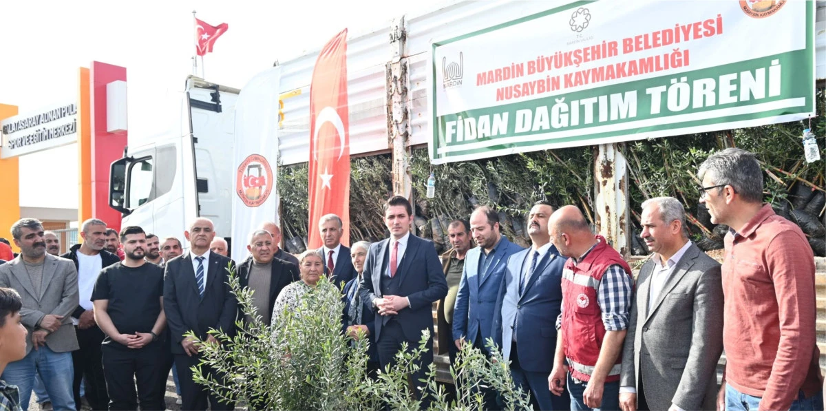 Nusaybin&rsquo;de &ccedil;ift&ccedil;ilere zeytin fidanı desteği