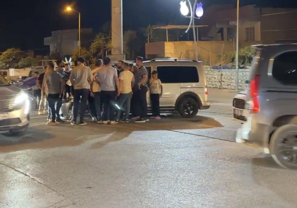 Nusaybin&rsquo;de İki Ara&ccedil; &Ccedil;arpıştı: Ortaya Bu G&ouml;r&uuml;nt&uuml;ler &Ccedil;ıktı