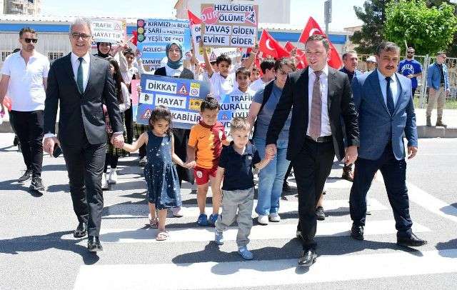 Nusaybin’de Karayolu Trafik Haftası Etkinliği