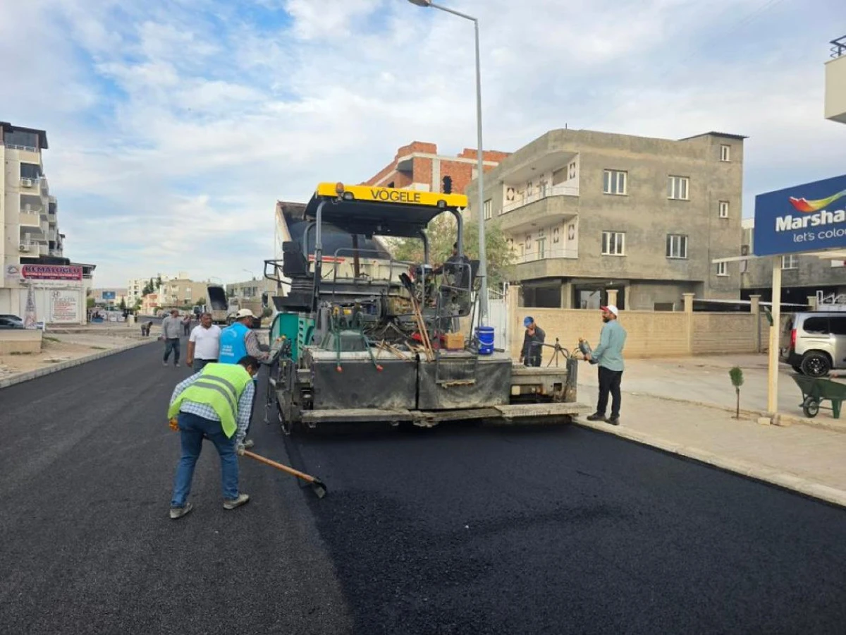 Nusaybin&rsquo;de Tandoğan Caddesi&rsquo;nde Asfalt Serimi Tamamlandı