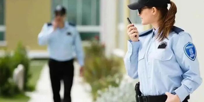 Okullara 30 bin g&uuml;venlik g&ouml;revlisi alınacak
