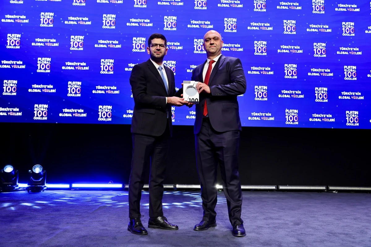 OYAK &Ccedil;imento&rsquo;ya Platin Global 100&rsquo;den &ldquo;Etki Ekonomisi&rdquo; &Ouml;d&uuml;l&uuml;