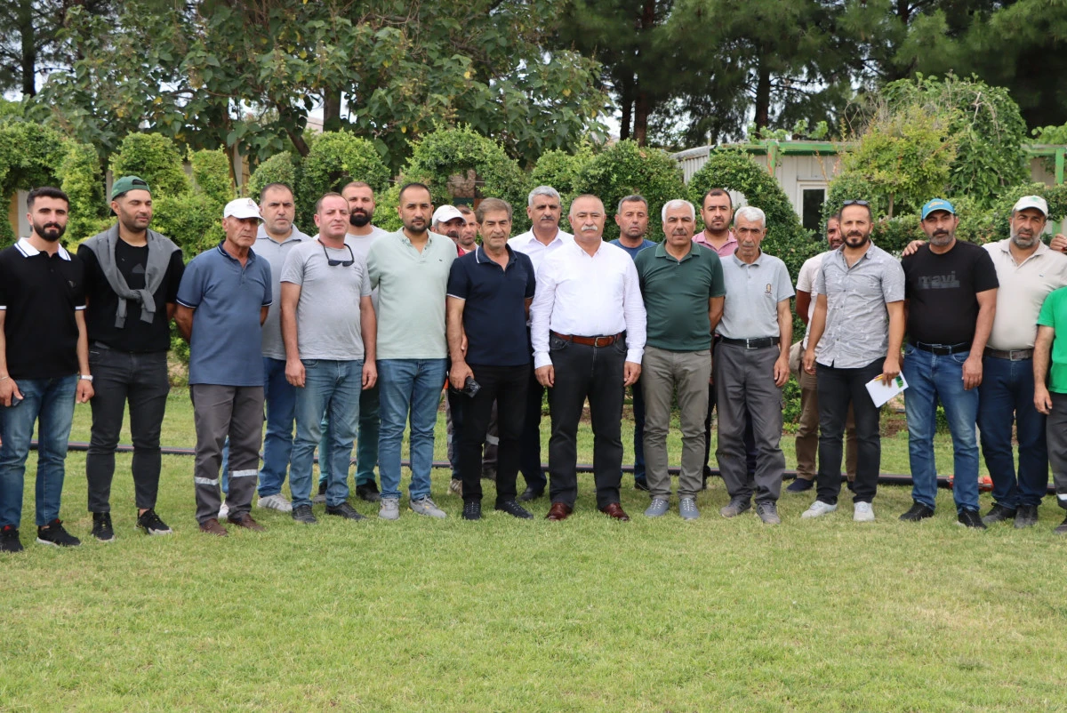 Park ve Bahçeler Müdürlüğü personelleriyle toplantı yapıldı
