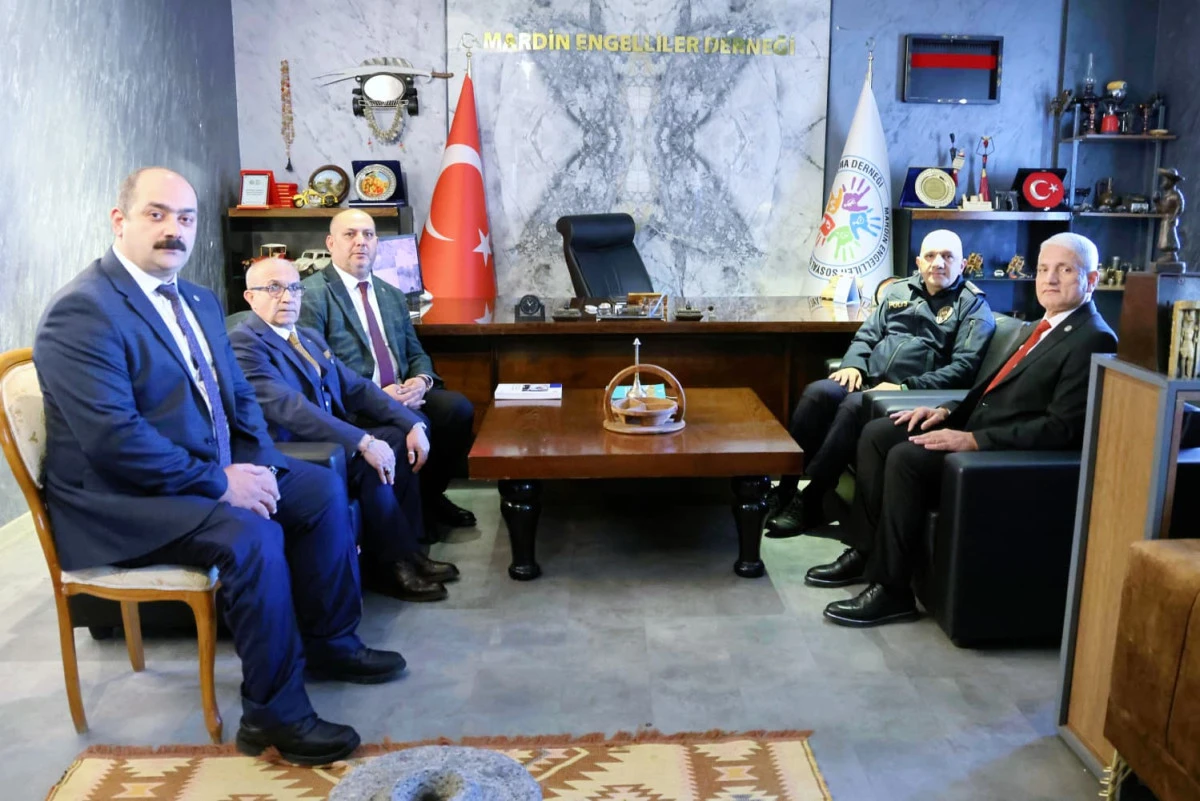 RECEP TECİMER&rsquo;DEN MARDİN ENGELLİLER DERNEĞİ&rsquo;NE ZİYARET