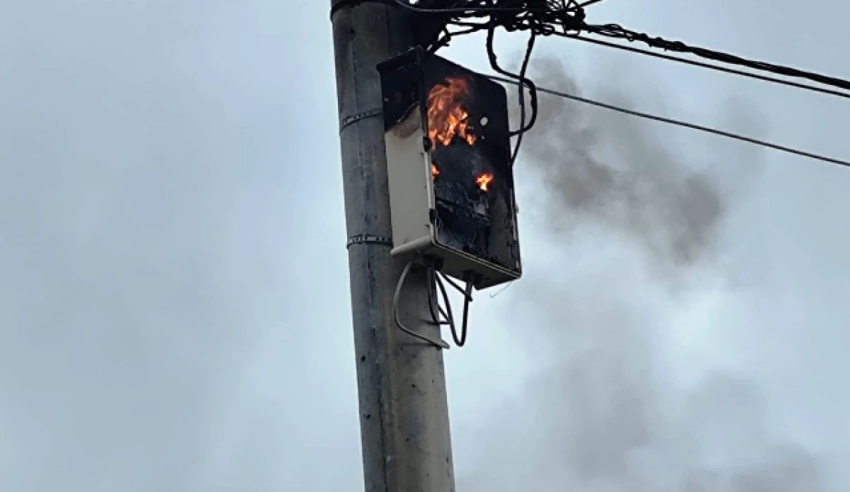 Sağanak sırasında elektrik panosunda yangın