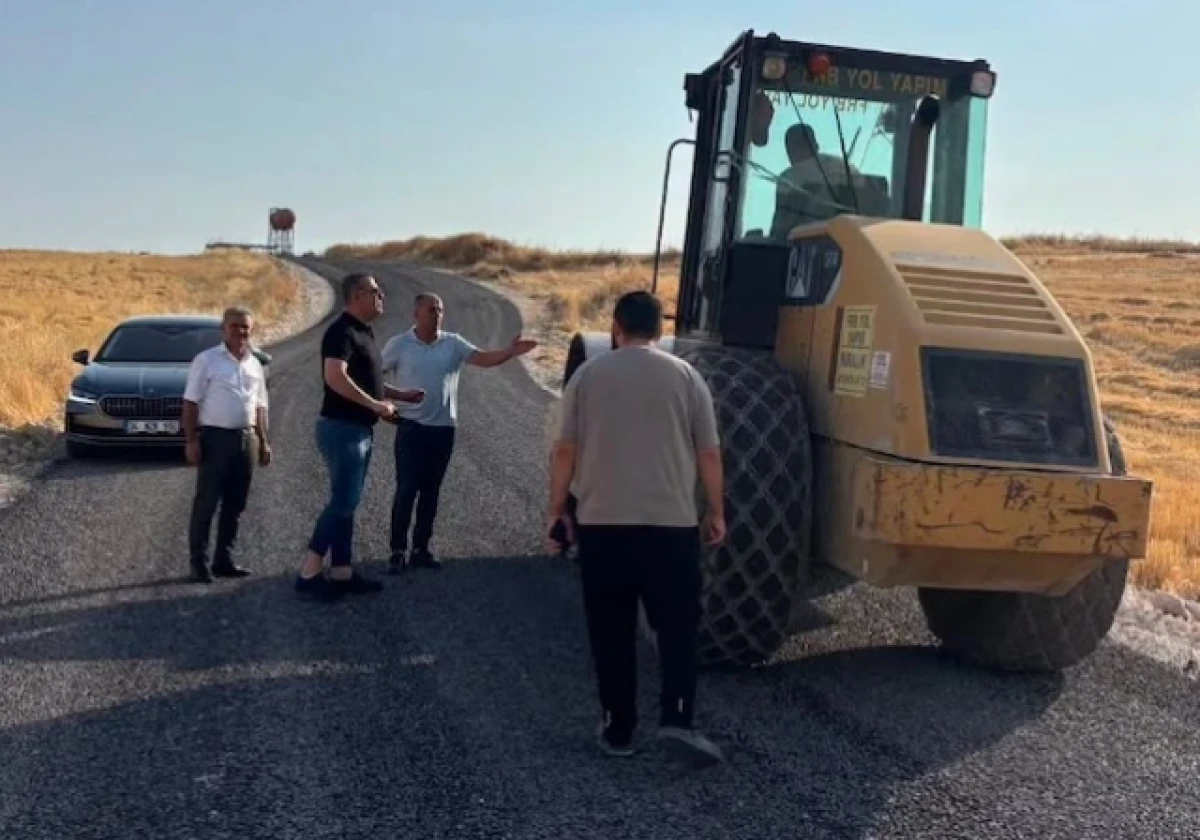 Savur&rsquo;da 45 Derece Sıcakta Hizmet Mesaisi S&uuml;r&uuml;yor