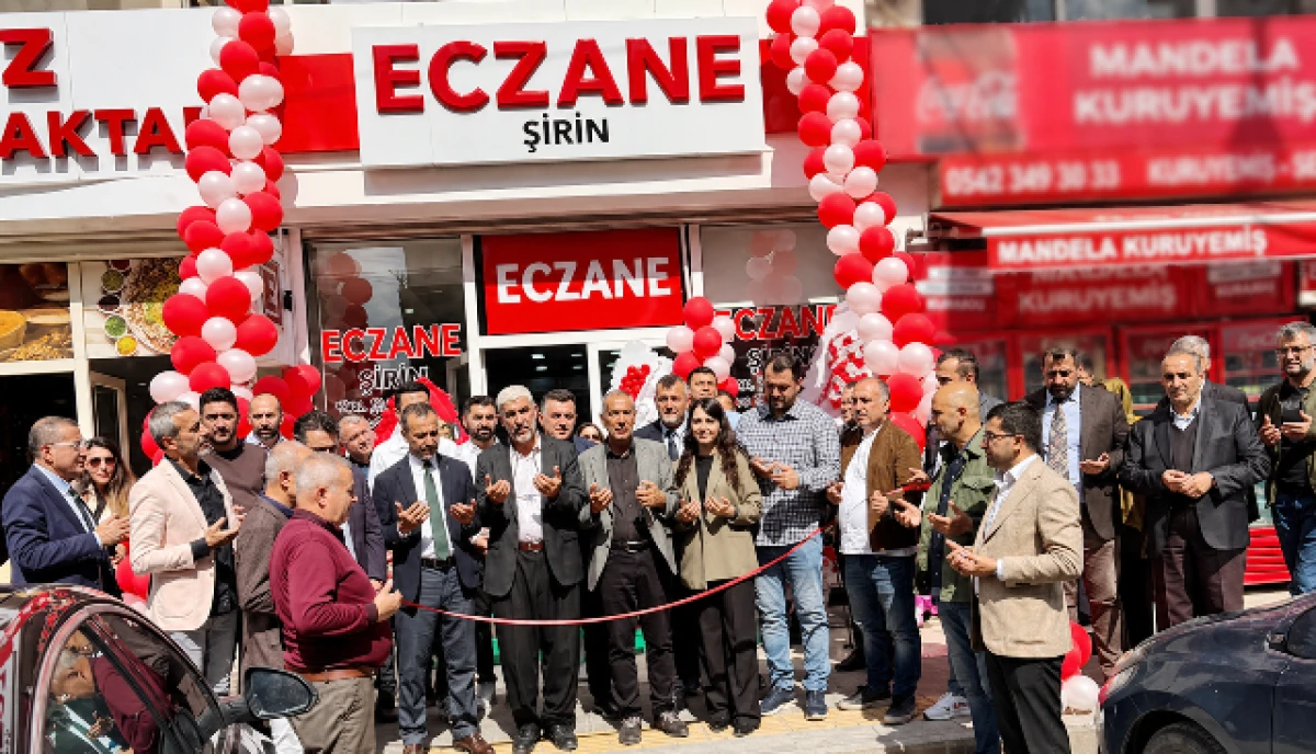 Şirin Eczanesi Dualarla Hizmete Girdi