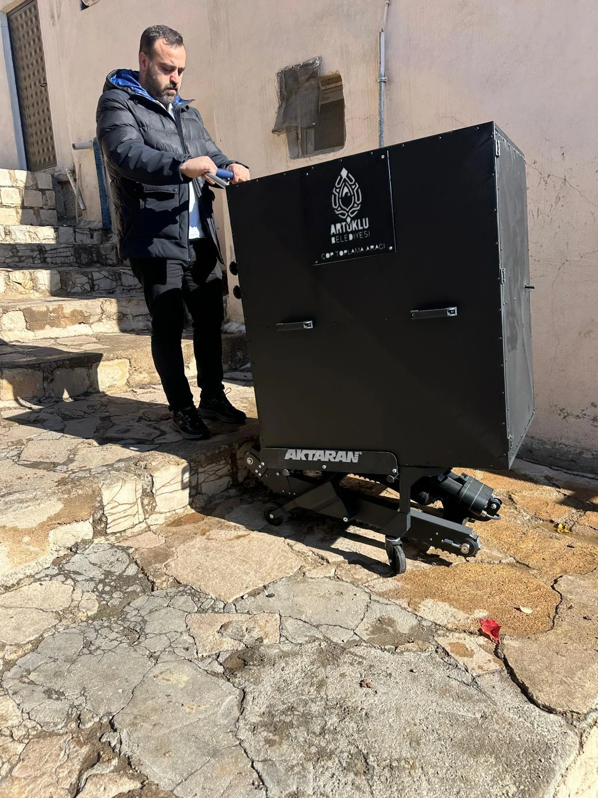 Tarihi Sokaklarda ‘Paletli Çöp Toplama Aracı’ İlk Testini Gerçekleştirdi