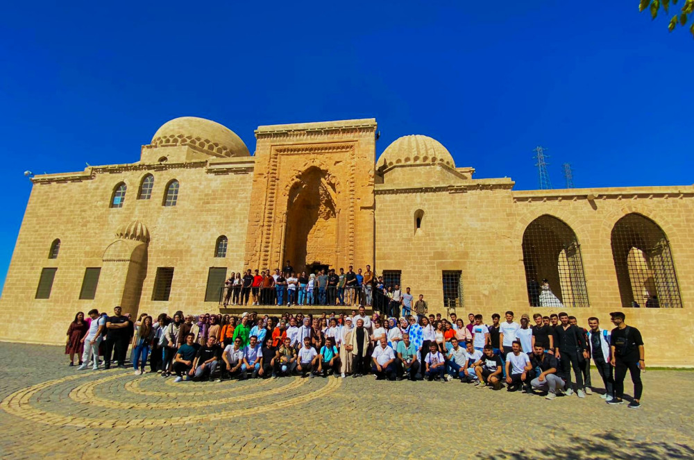 Üniversite Öğrencileri Mardin’in Tarihi Yerlerini Gezdiler