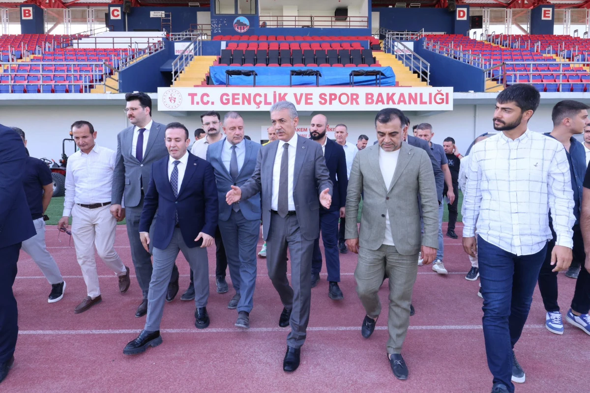 Vali Akkoyun, Mardin 1969 Spor Tesisleri ve 21 Kasım Şehir Stadyumu'nda İncelemelerde Bulundu