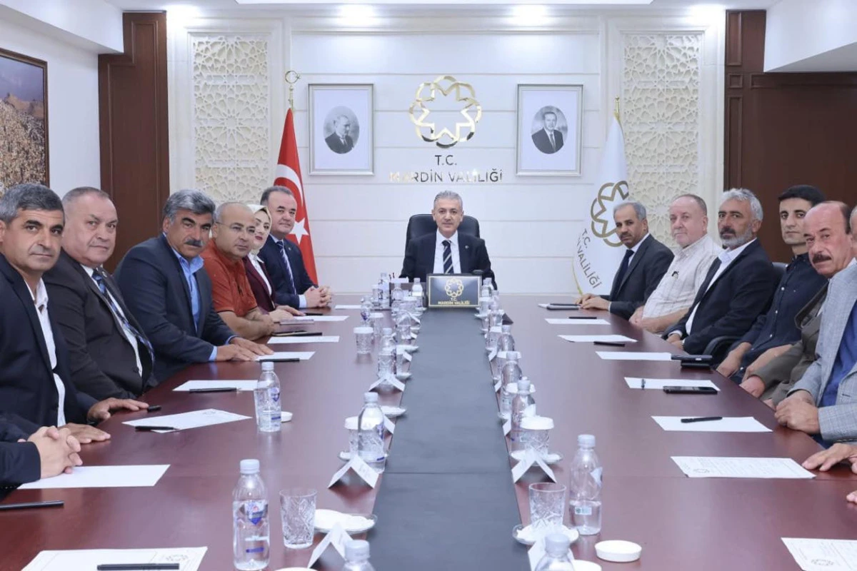 Vali Akkoyun, Muhtarların Taleplerini Dinledi