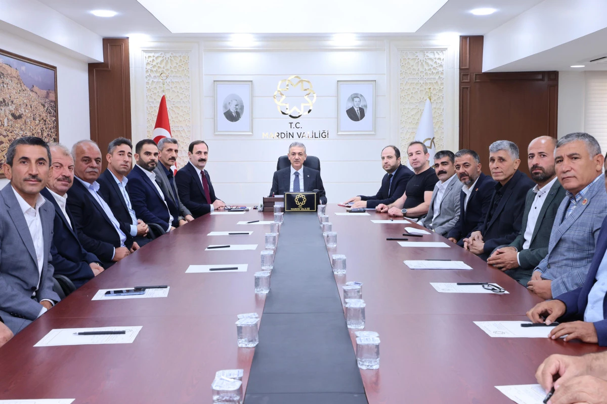 Vali Akkoyun Muhtarlarla Bir Araya Geldi