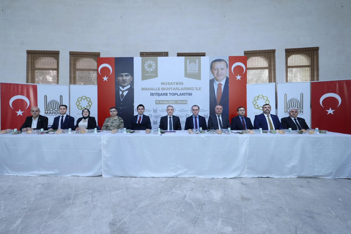 Vali Akkoyun Nusaybin'de Muhtarlarla İstişare Toplantısı D&uuml;zenledi