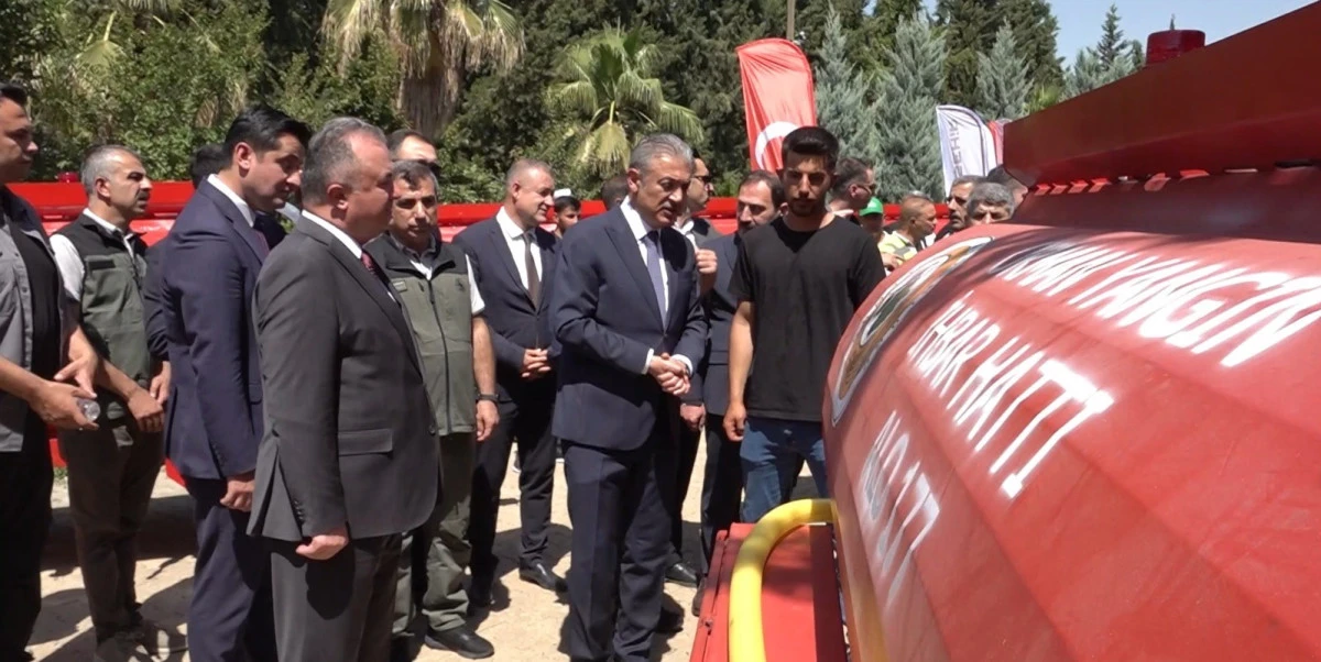 Vali Akkoyun: "Yangınlara ilk m&uuml;dahale i&ccedil;in 50 su tankerini 10 il&ccedil;emize dağıtıyoruz"