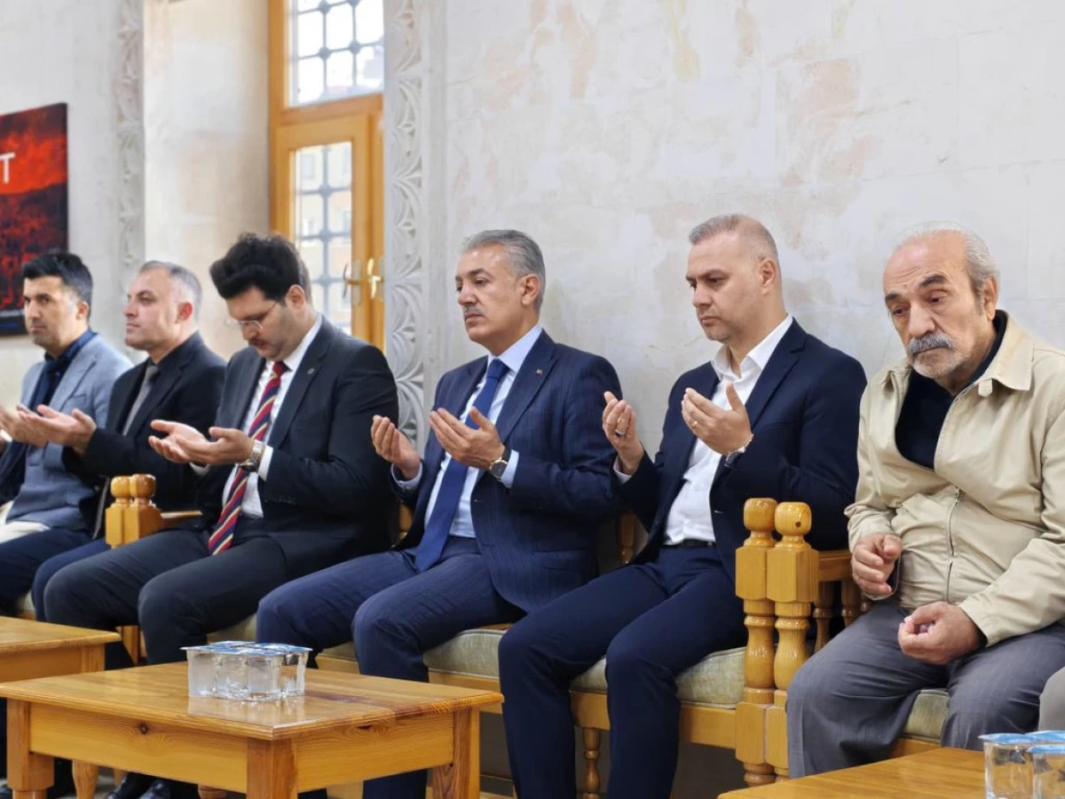 Vali Akkoyun&rsquo;dan Artuklu İl&ccedil;esinde Taziye Ziyaretleri