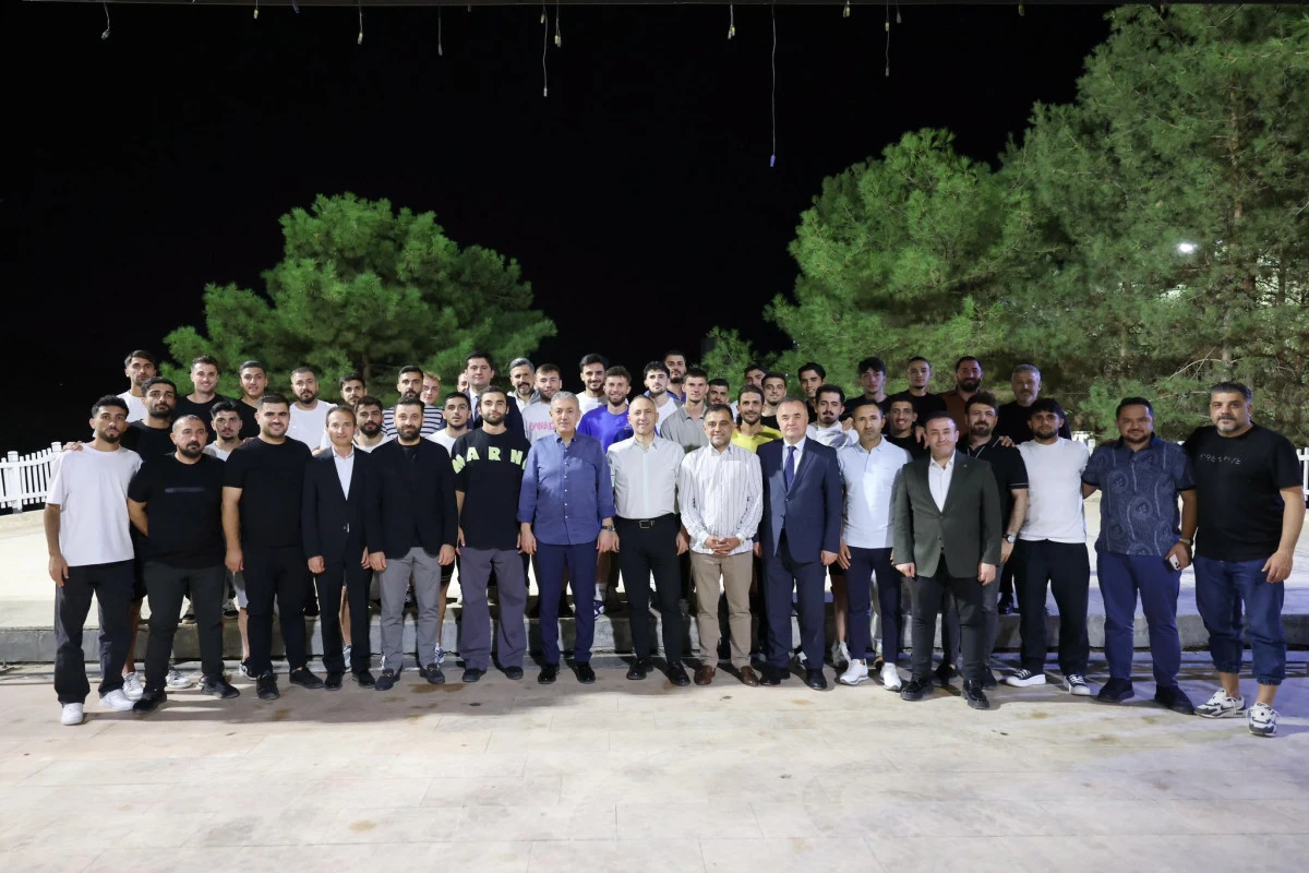Vali Akkoyun'dan Mardin 1969 Spor'a Ziyaret