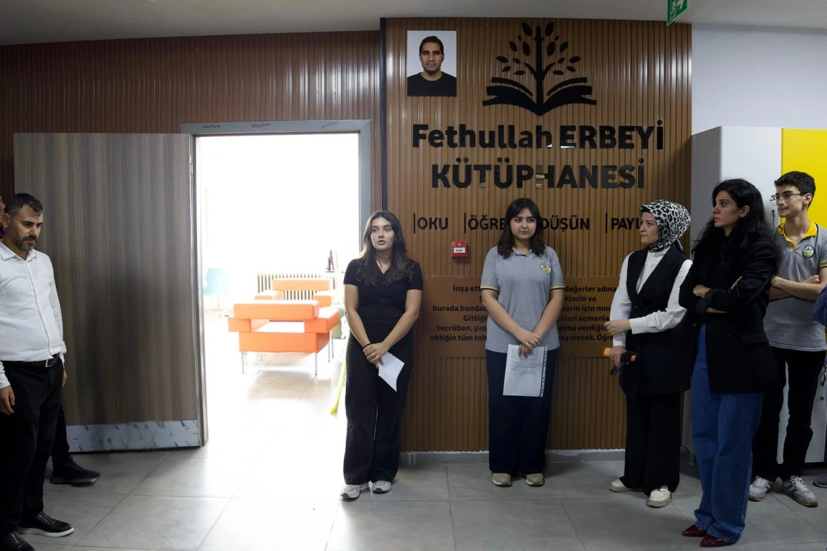 VEFA DOLU A&Ccedil;ILIŞ: FETHULLAH ERBEYİ K&Uuml;T&Uuml;PHANESİ HİZMETE GİRDİ