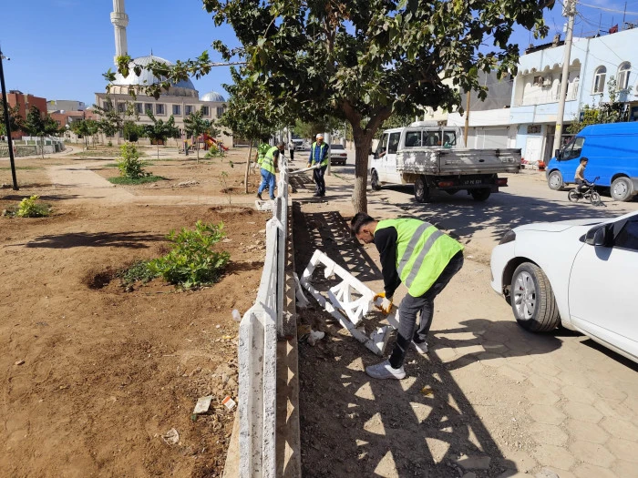 Kızıltepe Mezopotamya Mahallesi Parkına Zarar Verenler Kamerada
