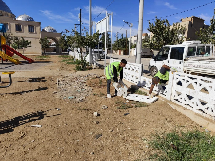 Kızıltepe Mezopotamya Mahallesi Parkına Zarar Verenler Kamerada
