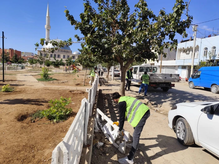 Kızıltepe Mezopotamya Mahallesi Parkına Zarar Verenler Kamerada