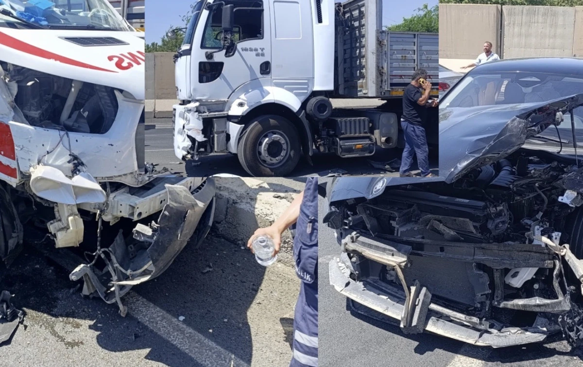 Yanmayan Trafik Işıkları Kazaya Davetiye &Ccedil;ıkardı