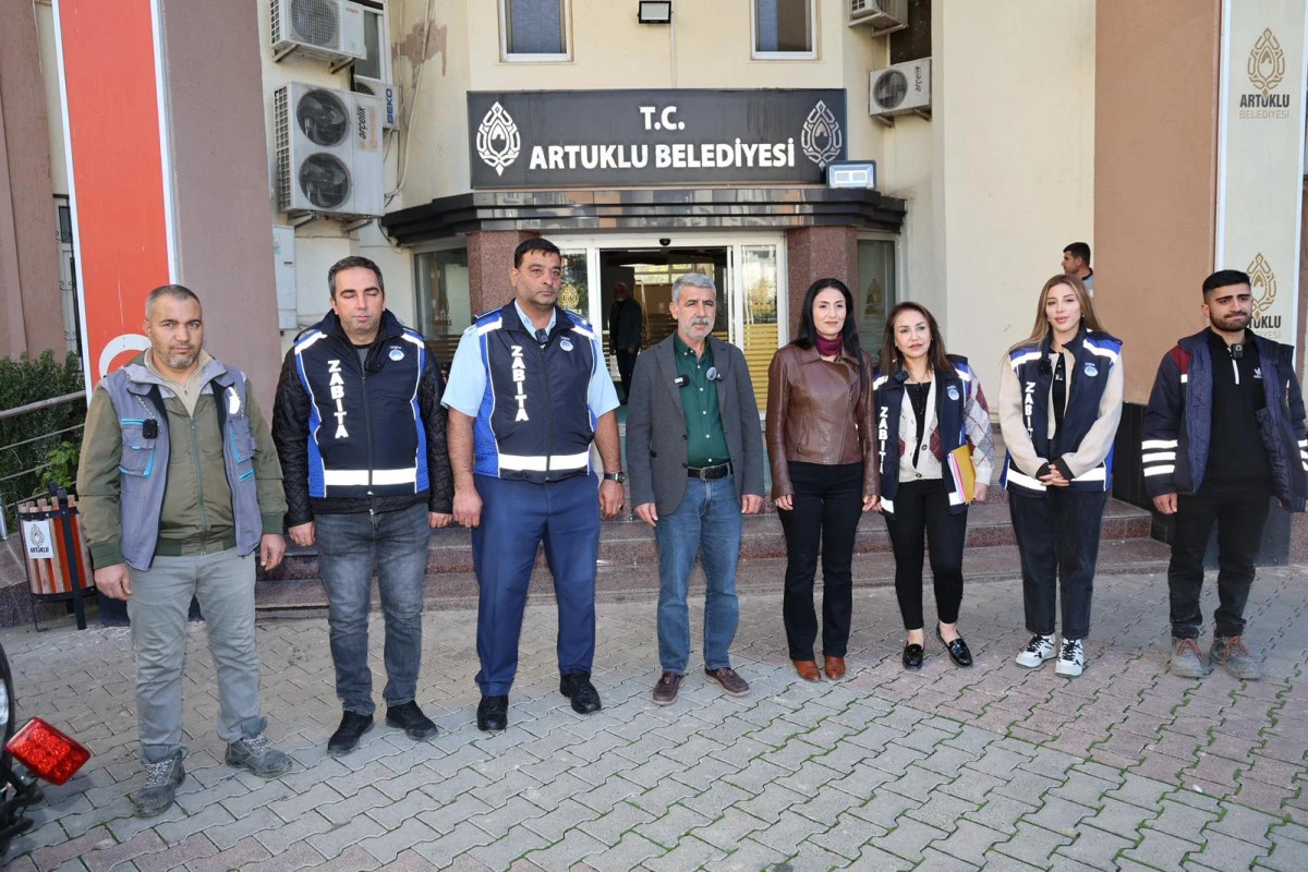 Yere çöp atanlara yaka kameralı denetim: Uyarı sürecinden sonra cezai işlem başlayacak!