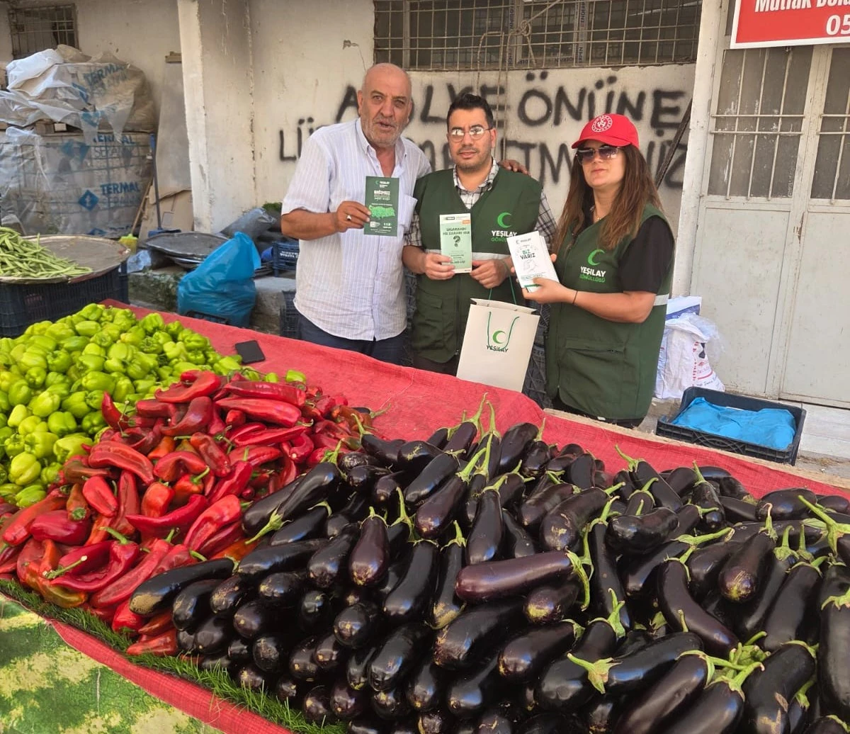 Yeşilay Mardin Semt Pazarlarında Bağımlılıkla M&uuml;cadele İ&ccedil;in Sahadaydı