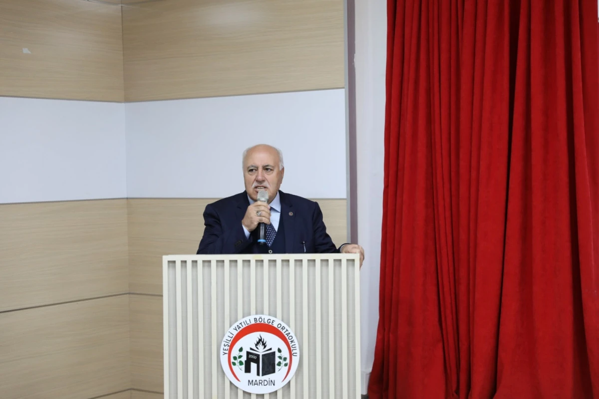 Yeşilli'de Öğretmenler Günü Coşkusu: Başkan Demir'den Anlamlı Konuşma