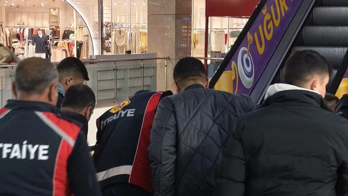 Y&uuml;r&uuml;yen merdivende parmağı koptu!